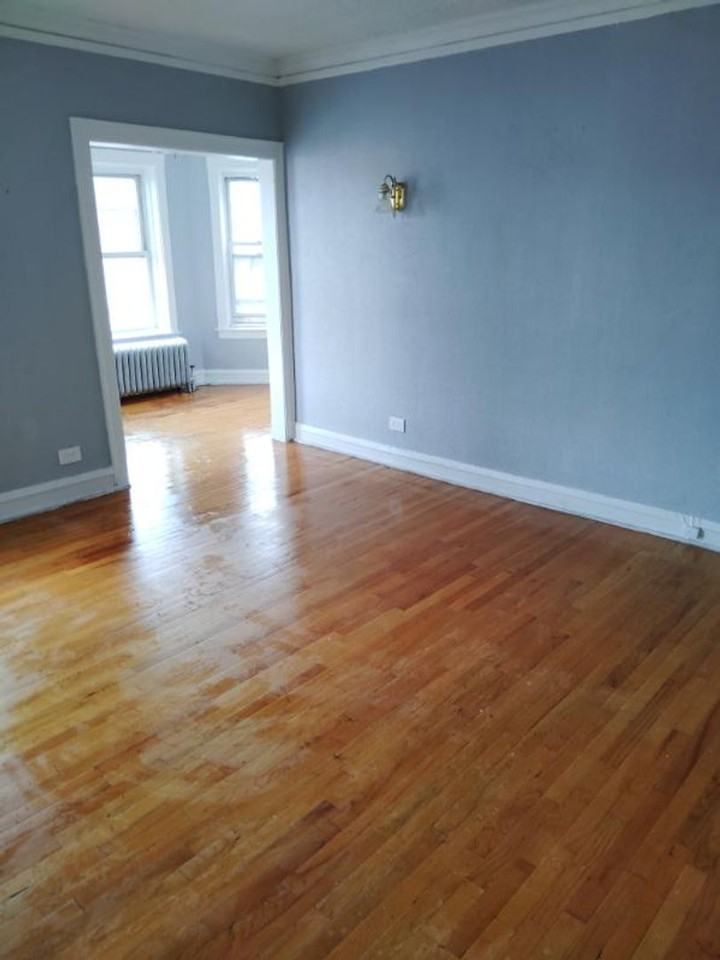 7700 S Phillips - Photo 3 of 10