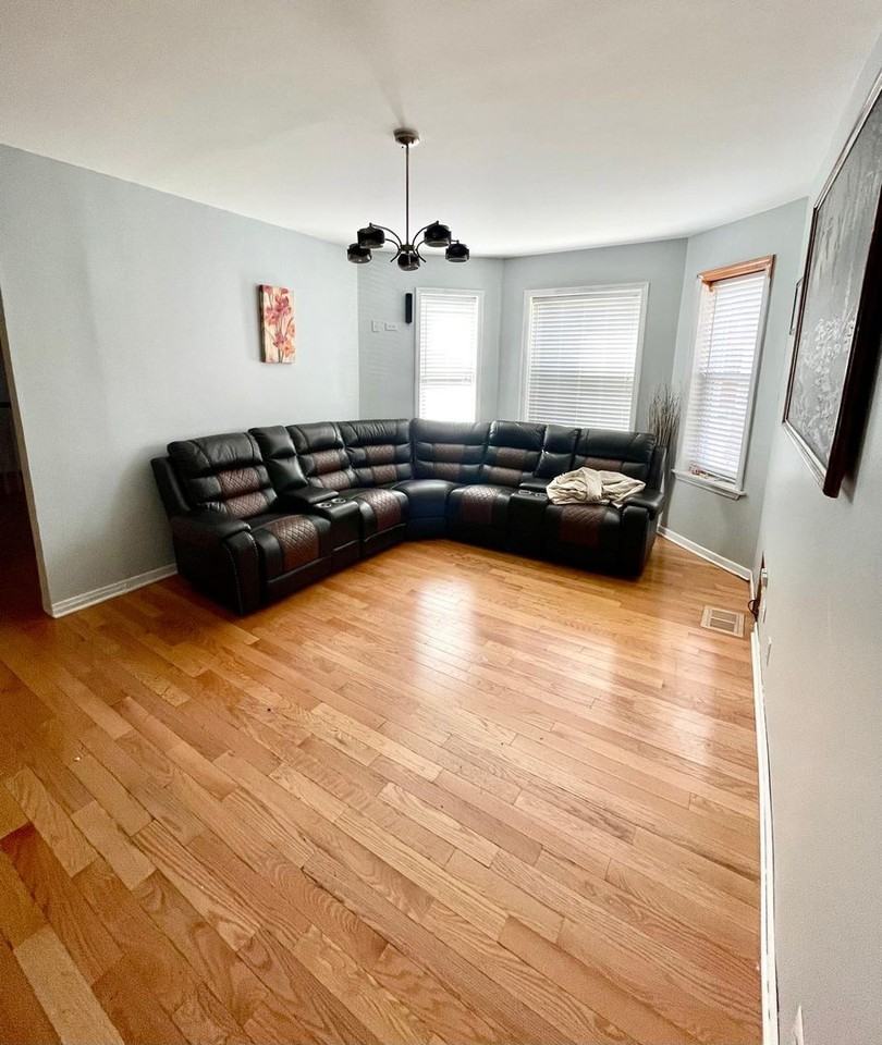 2201 E 70th Pl - Photo 3 of 5