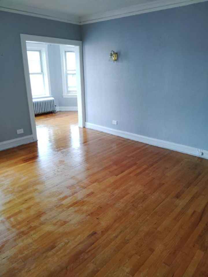 2433 E. 79th St - Photo 2 of 9