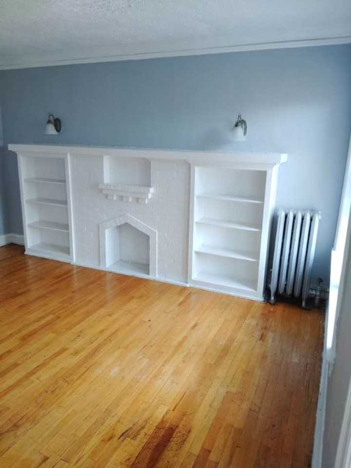 2433 E. 79th St - Photo 4 of 9