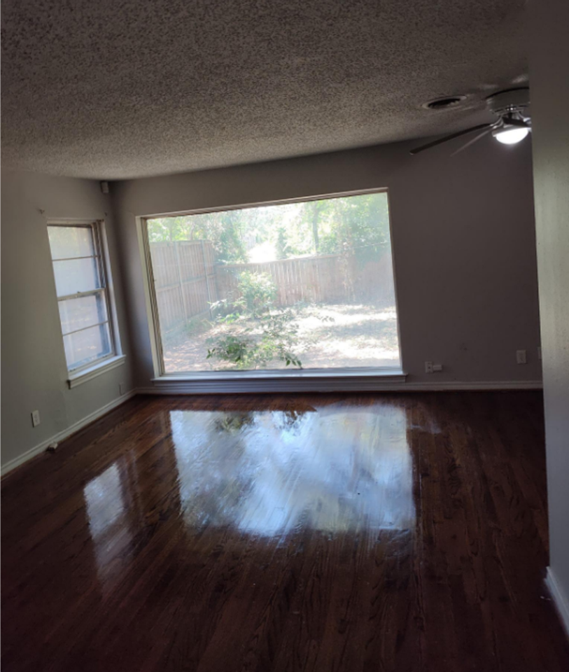 10545 Channel Dr - Photo 4 of 8