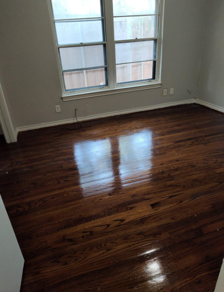 10545 Channel Dr - Photo 5 of 8