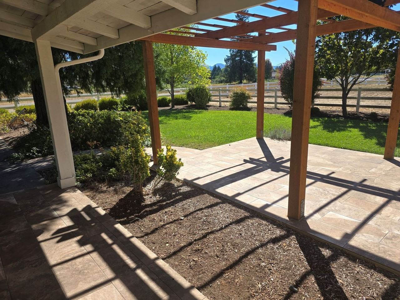 3130 S River Rd - Photo 2 of 21