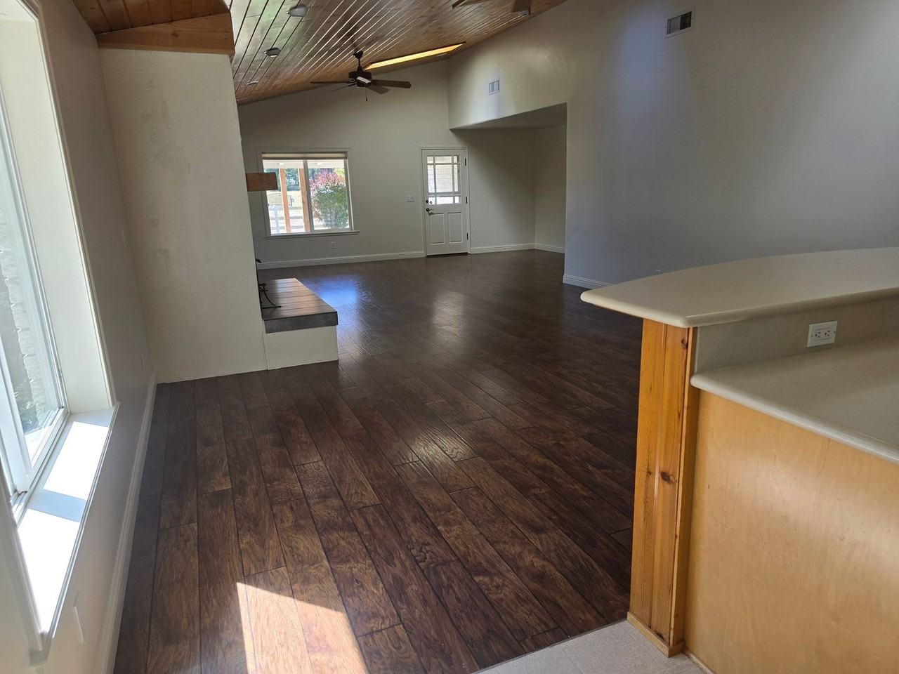 3130 S River Rd - Photo 4 of 21