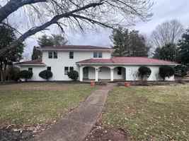featured image of 663 Huntington St
