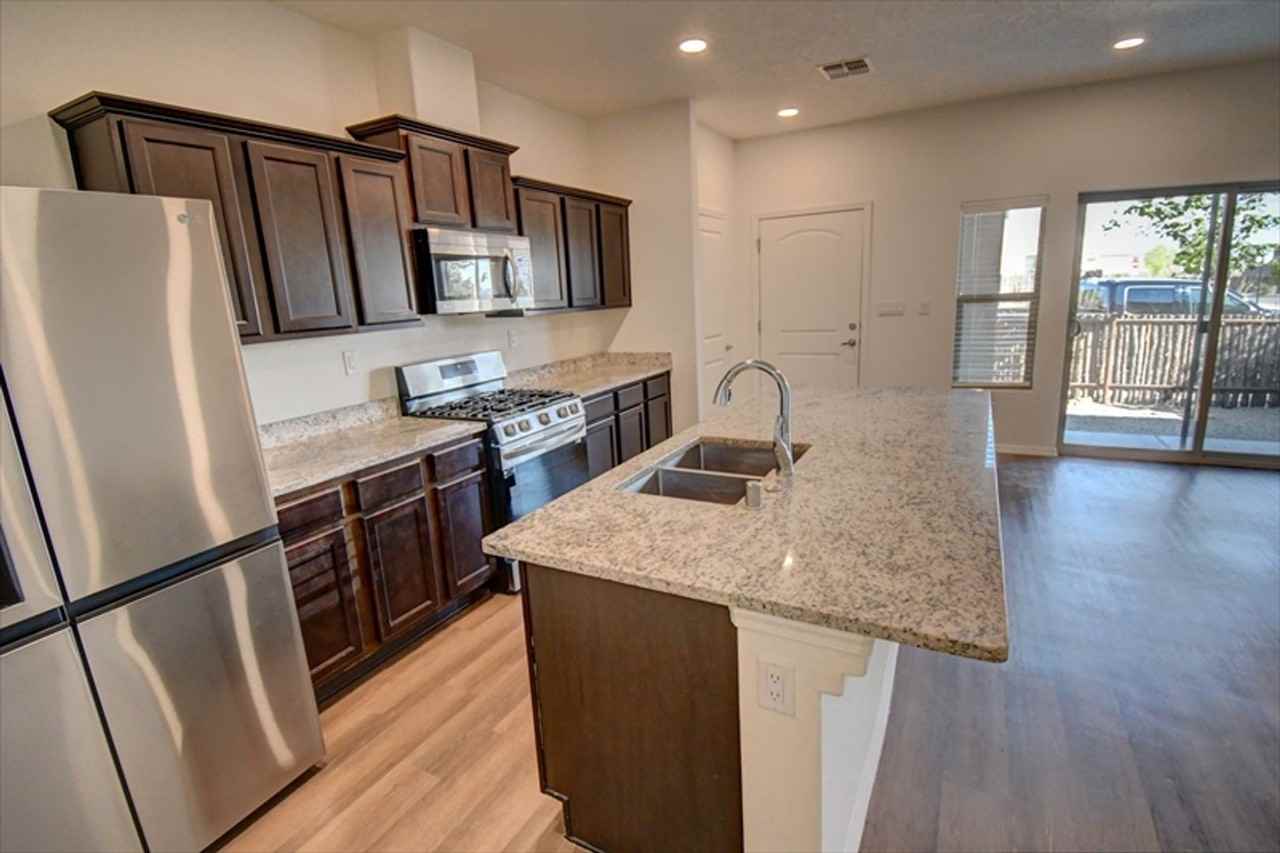 7191 Plaza Central - Photo 4 of 14