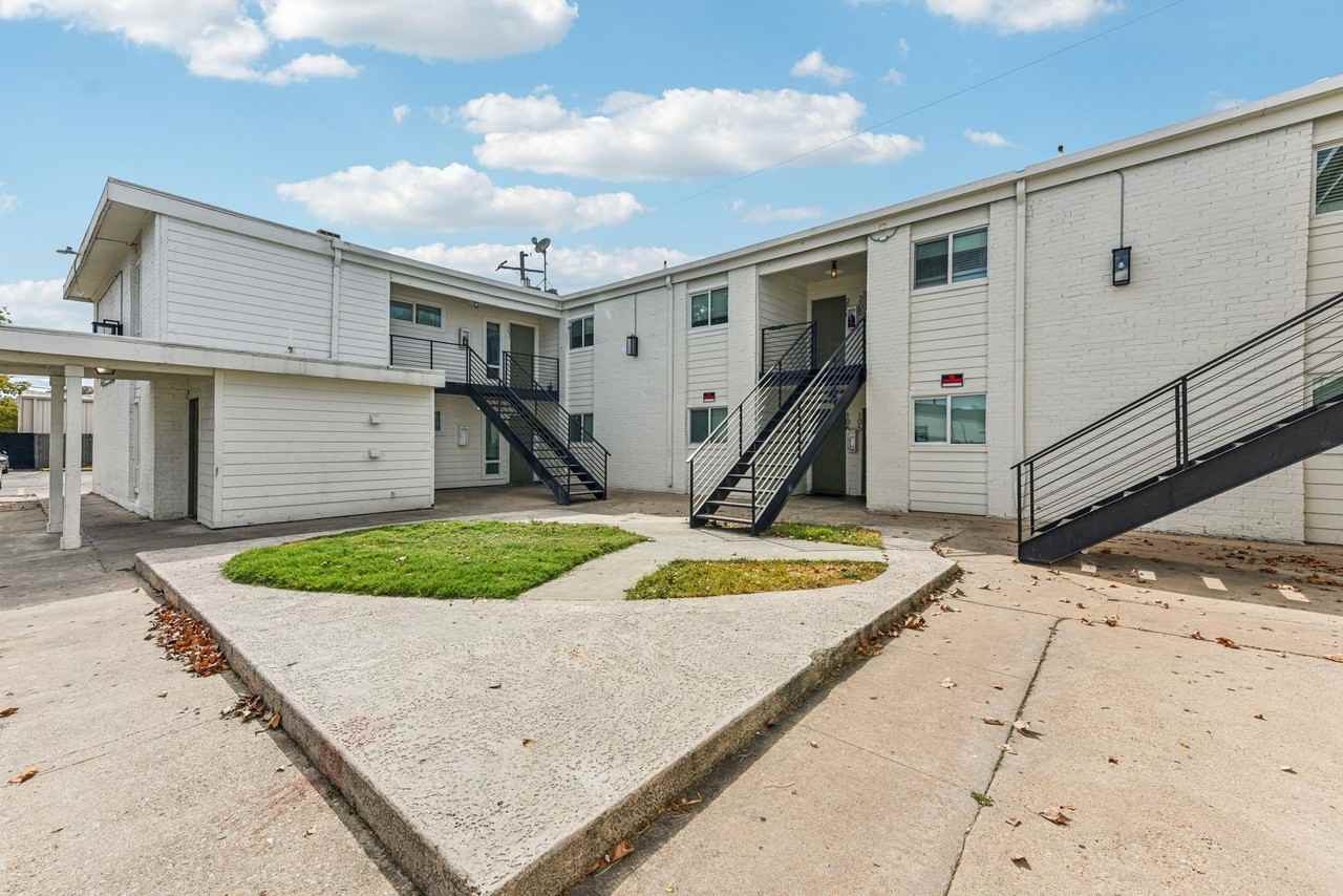 7908 Gault St - Photo 6 of 50