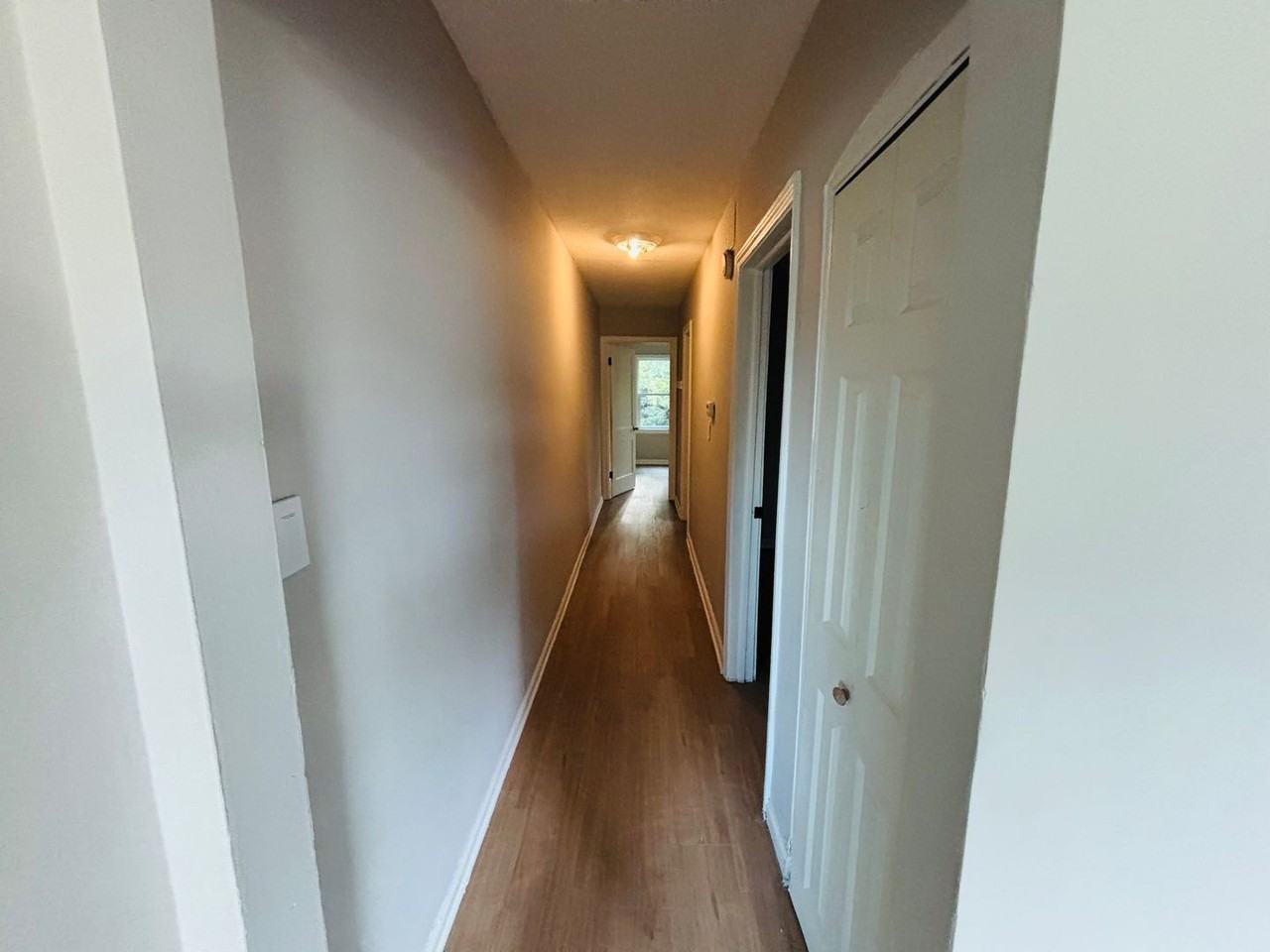 916 N Glendale St - Photo 5 of 8