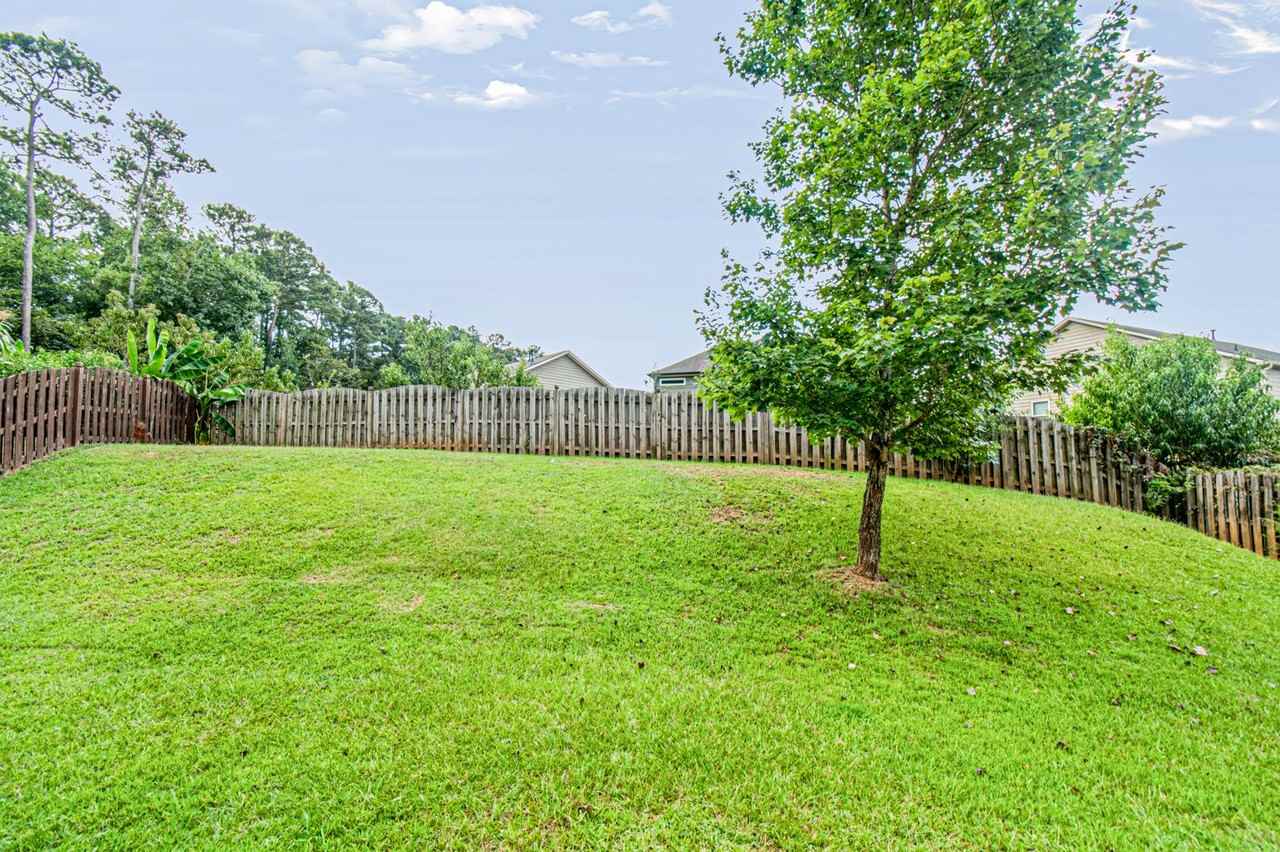 906 Silver Lake Dr - Photo 4 of 38