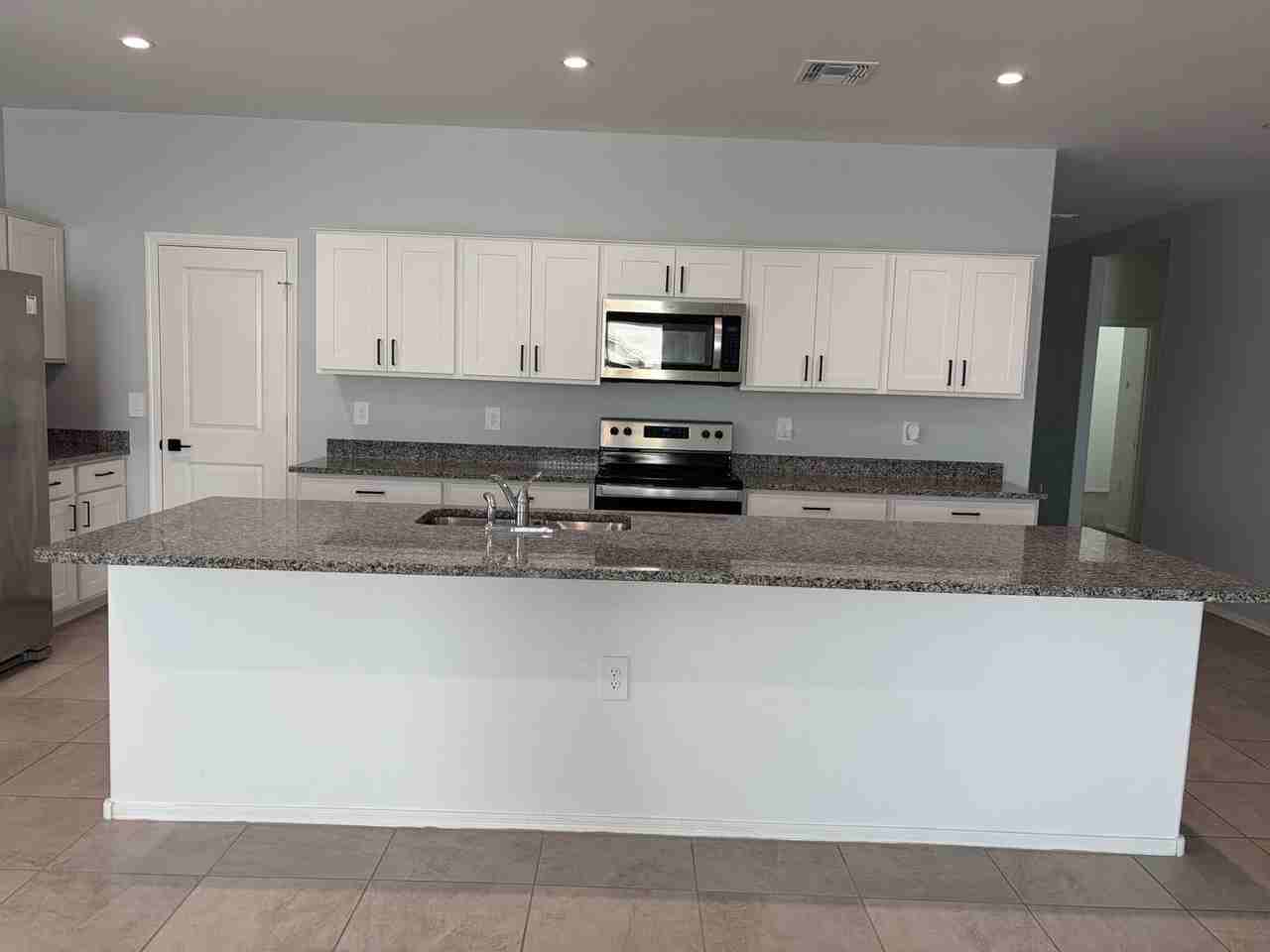 36202 W San Alvarez Ave - Photo 4 of 24