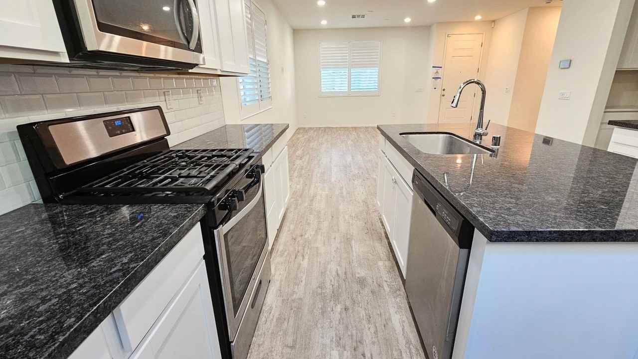 5362 Malibu Way - Photo 6 of 24