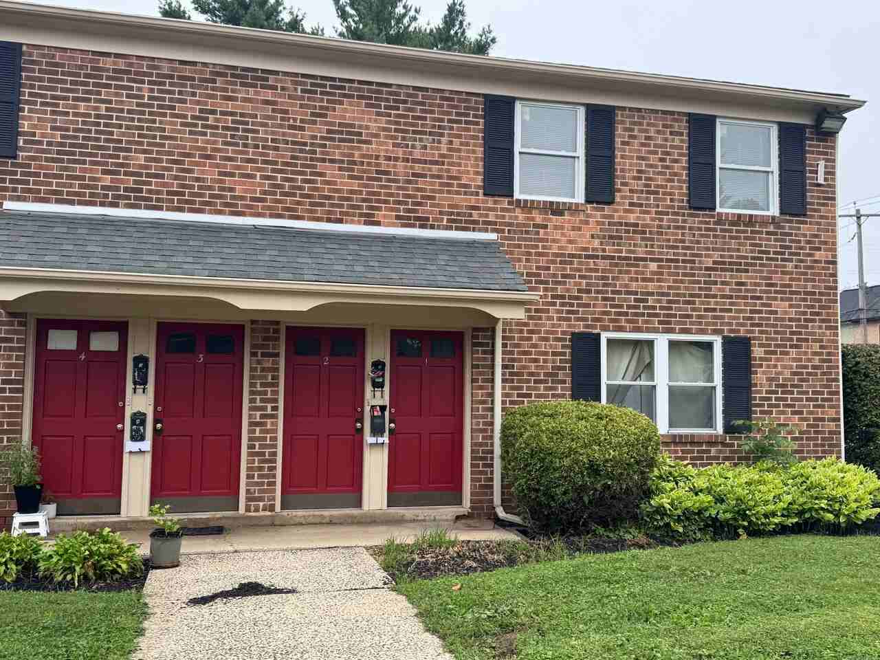 199 W Vine St - Photo 2 of 14