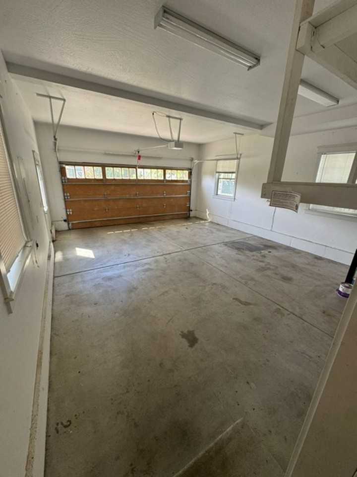 230 Cottage St - Photo 7 of 29