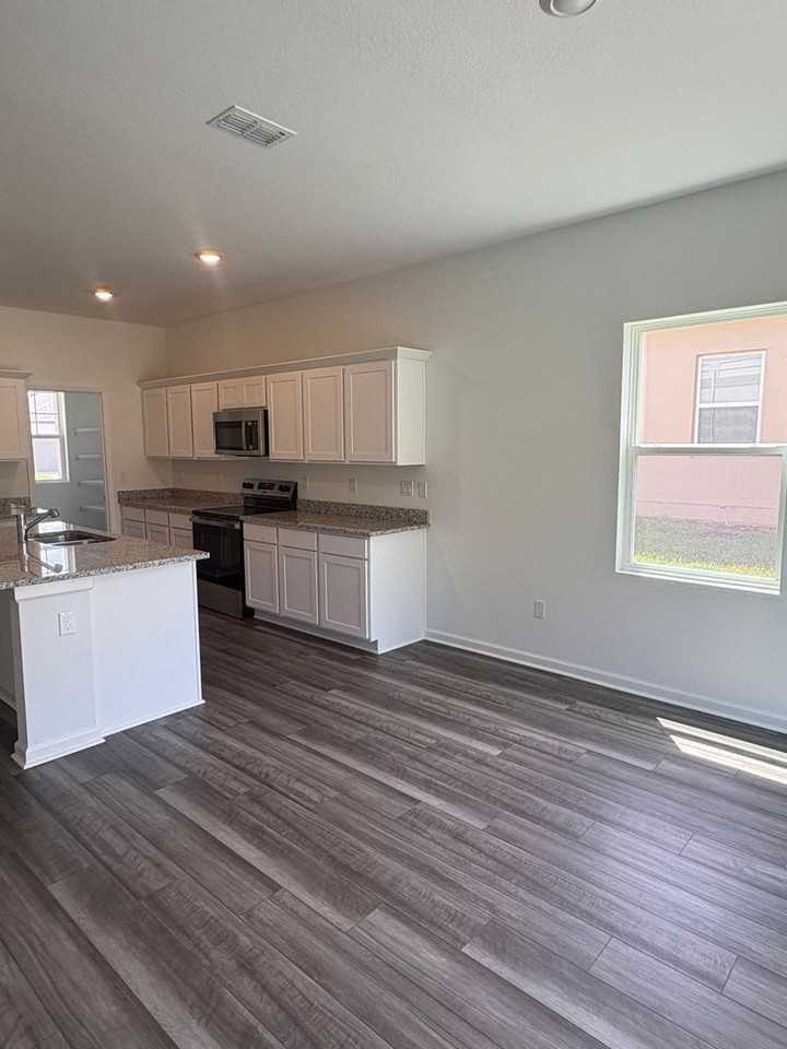 14673 Italy Ave - Photo 5 of 14