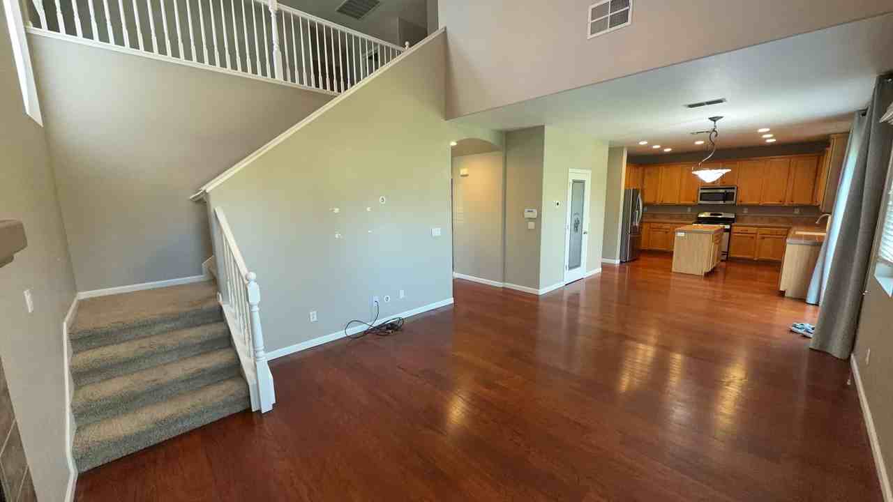 9800 Pipit Way - Photo 3 of 7
