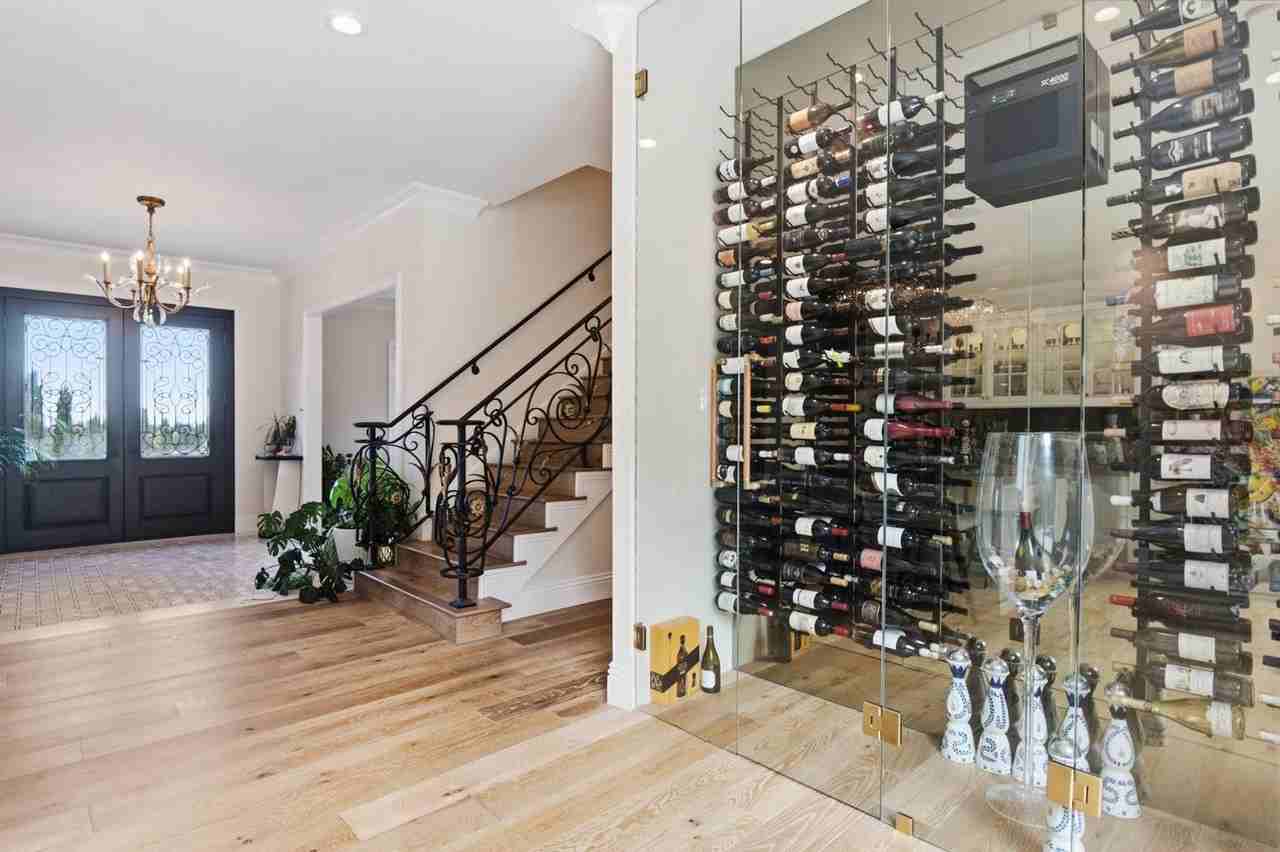 15943 Viewfield Rd - Photo 7 of 35