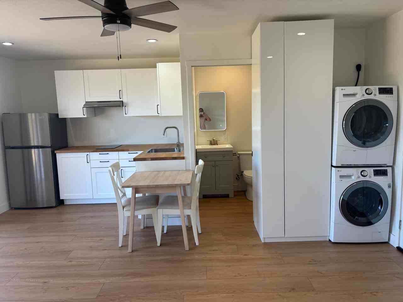 2704 Hutchison St #B - Photo 2 of 10