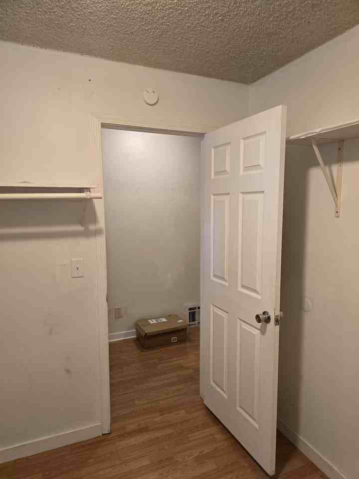 728 E Logan Ave #A - Photo 3 of 8