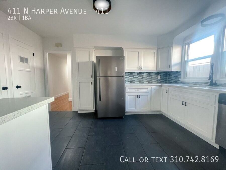 411 N Harper Ave #411 - Photo 4 of 21