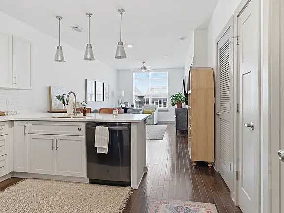 1638 54th Ave N #19 - Photo 2 of 19