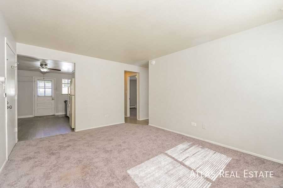 2337 S Locust St #B - Photo 2 of 14