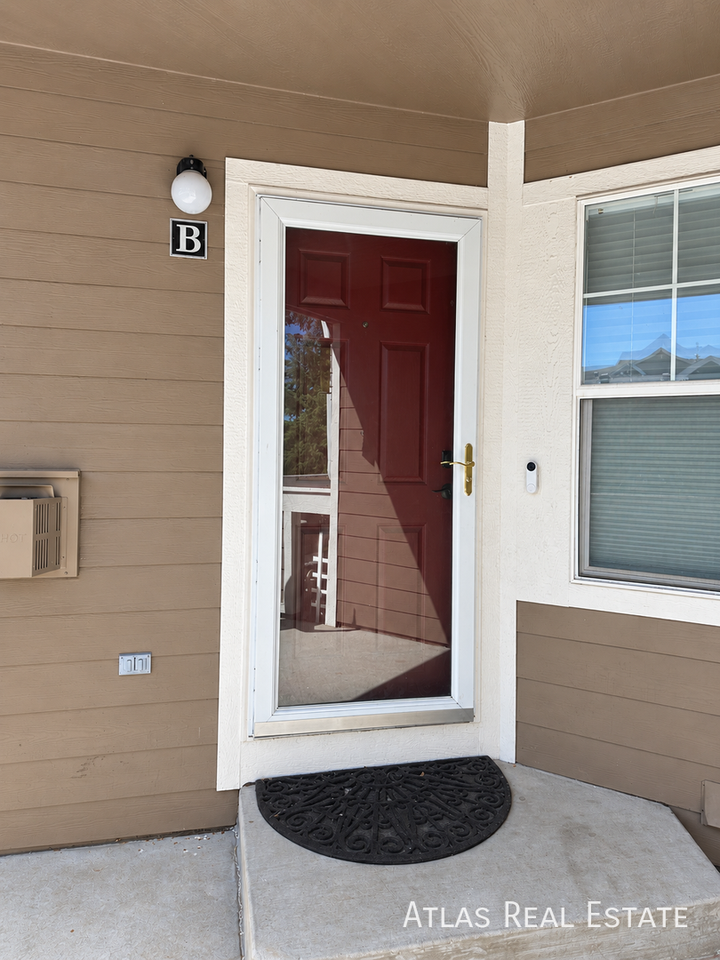 13271 Holly St #B - Photo 2 of 20