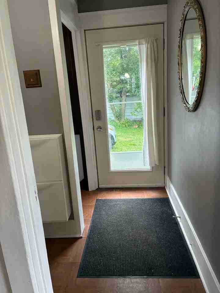 231 Camden Ave S #1 - Photo 3 of 25
