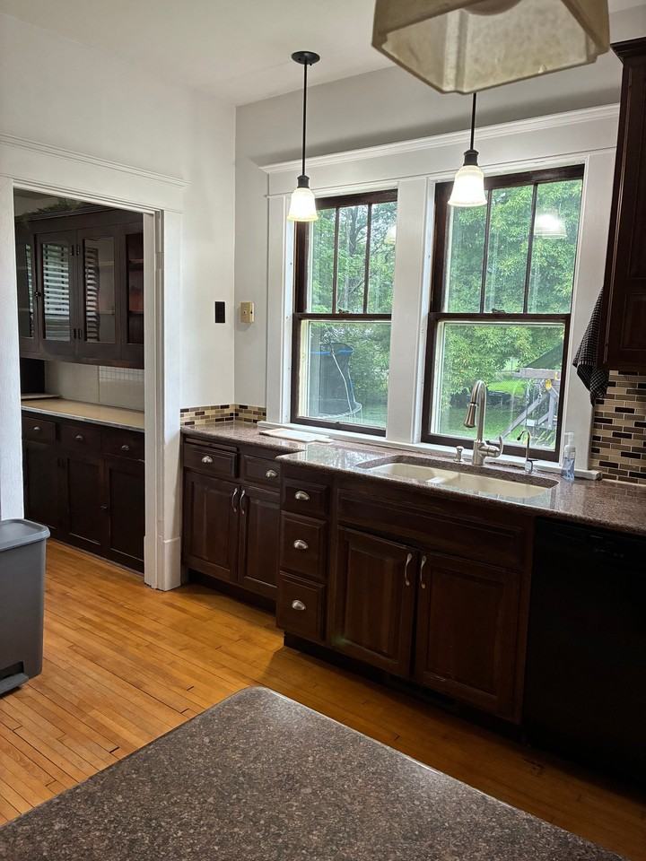 231 Camden Ave S #1 - Photo 5 of 25