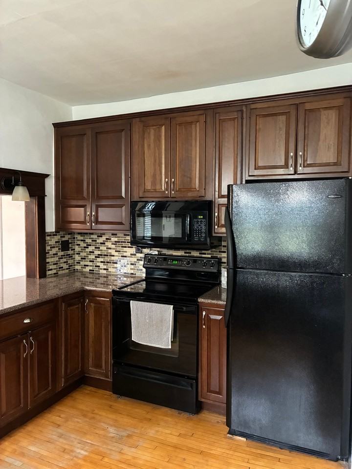 231 Camden Ave S #1 - Photo 6 of 25