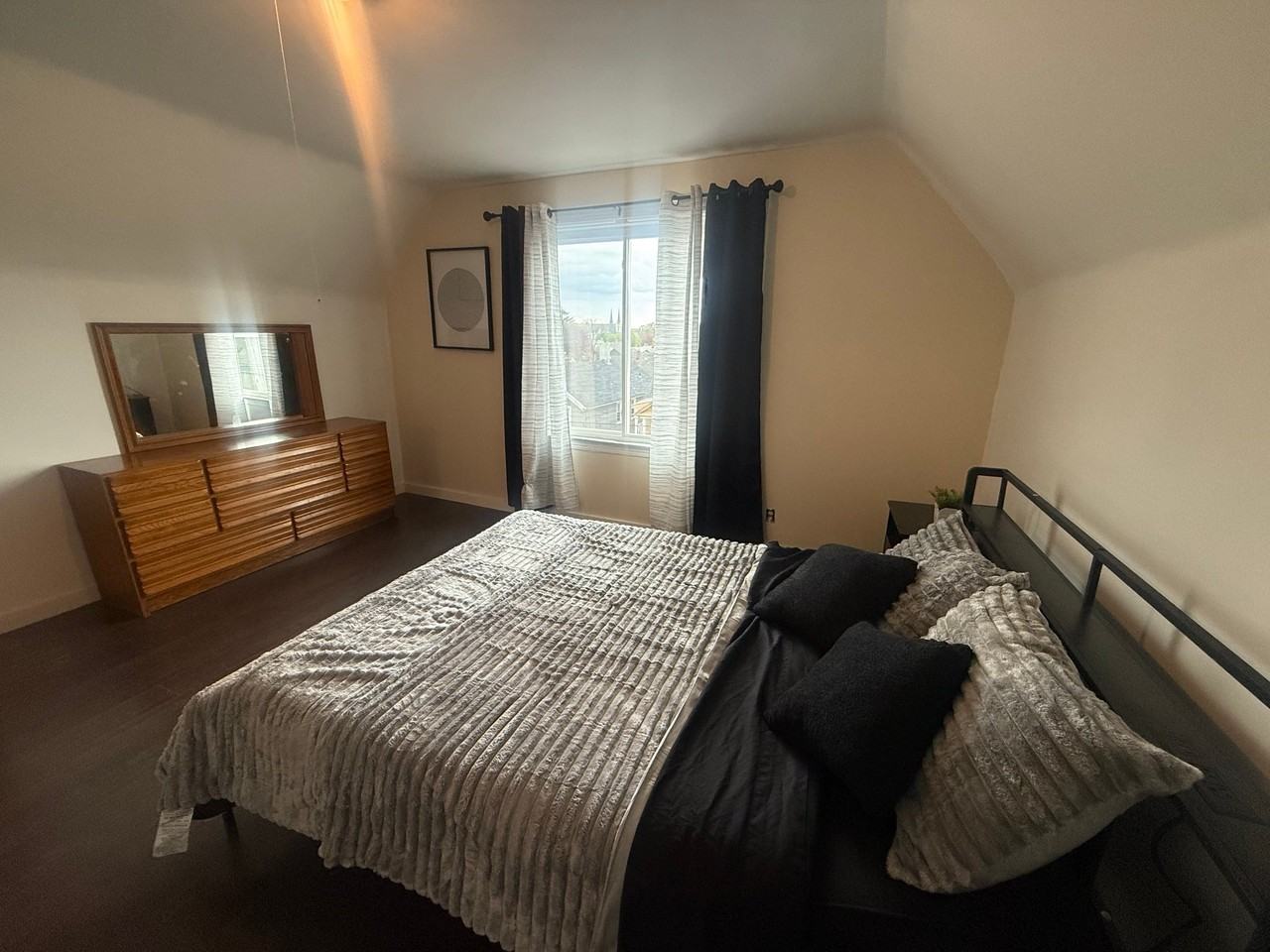 1222 Lenox Ave - Photo 2 of 10
