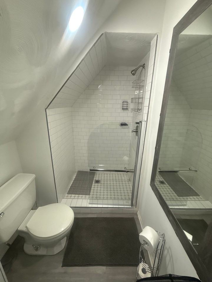 1222 Lenox Ave - Photo 7 of 10