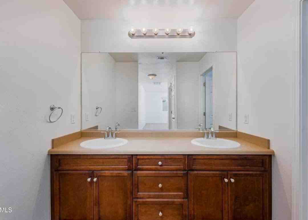 12226 Hawksmoor St - Photo 6 of 20