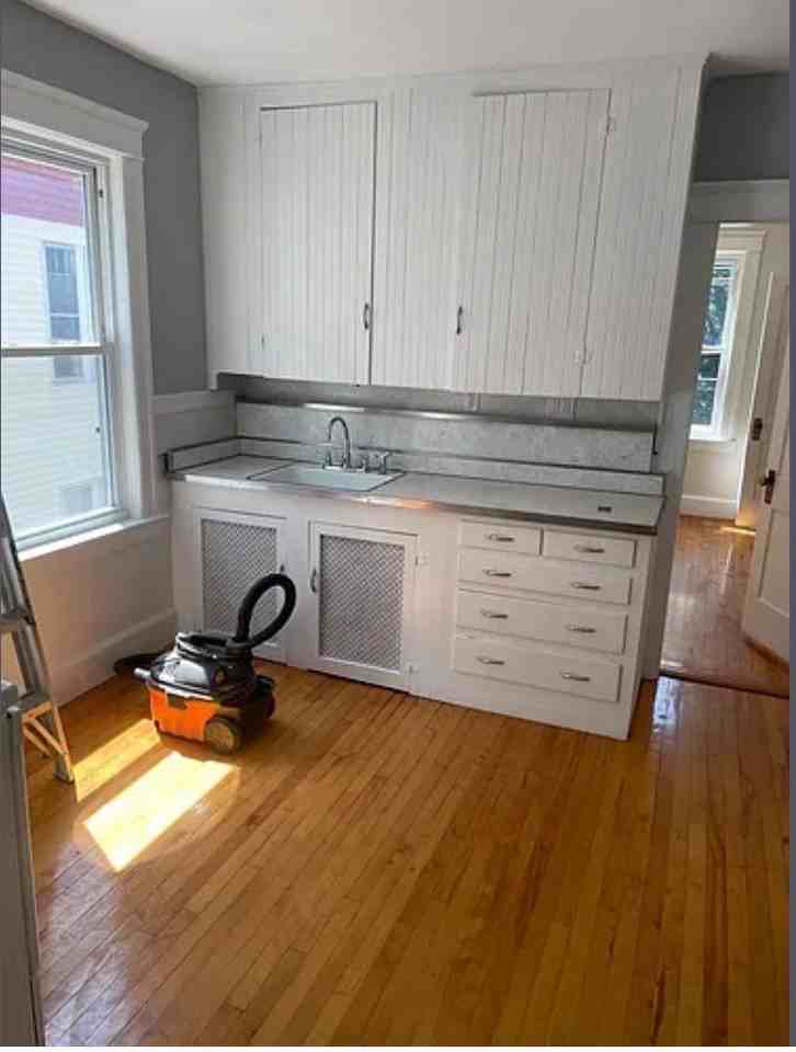 40 Abbott St #3L - Photo 3 of 6