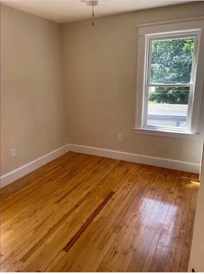 40 Abbott St #3L - Photo 4 of 6