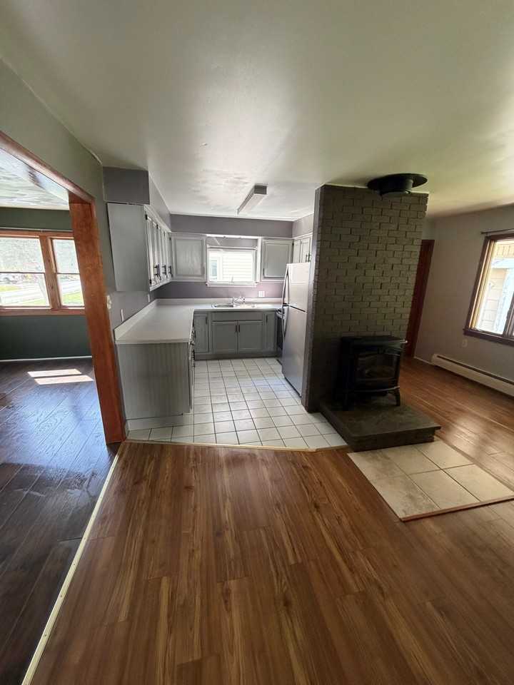 761 S Main St - Photo 2 of 8