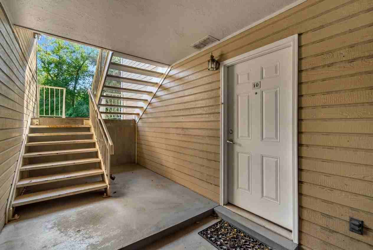 1222 E Waterside Cv #10 - Photo 3 of 20