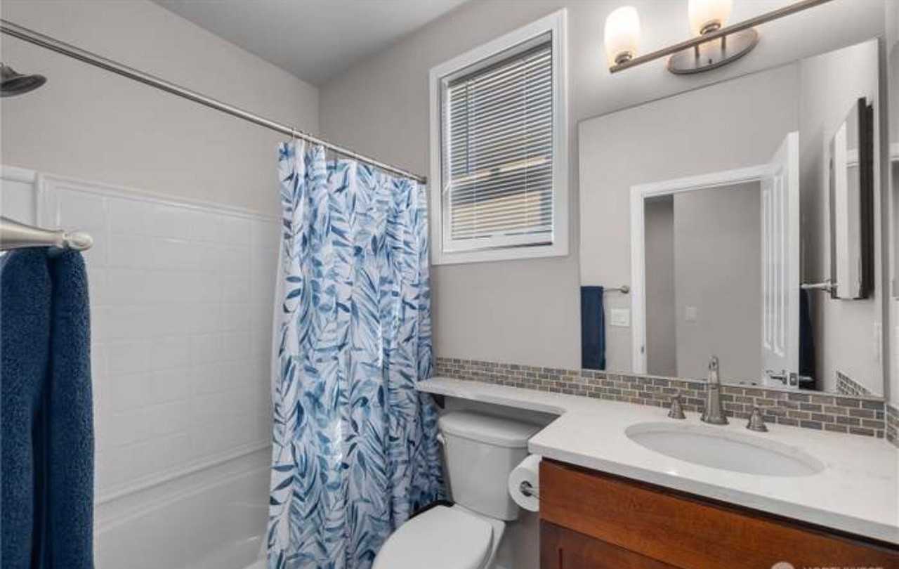8226 Canton Ave Ne - Photo 3 of 18
