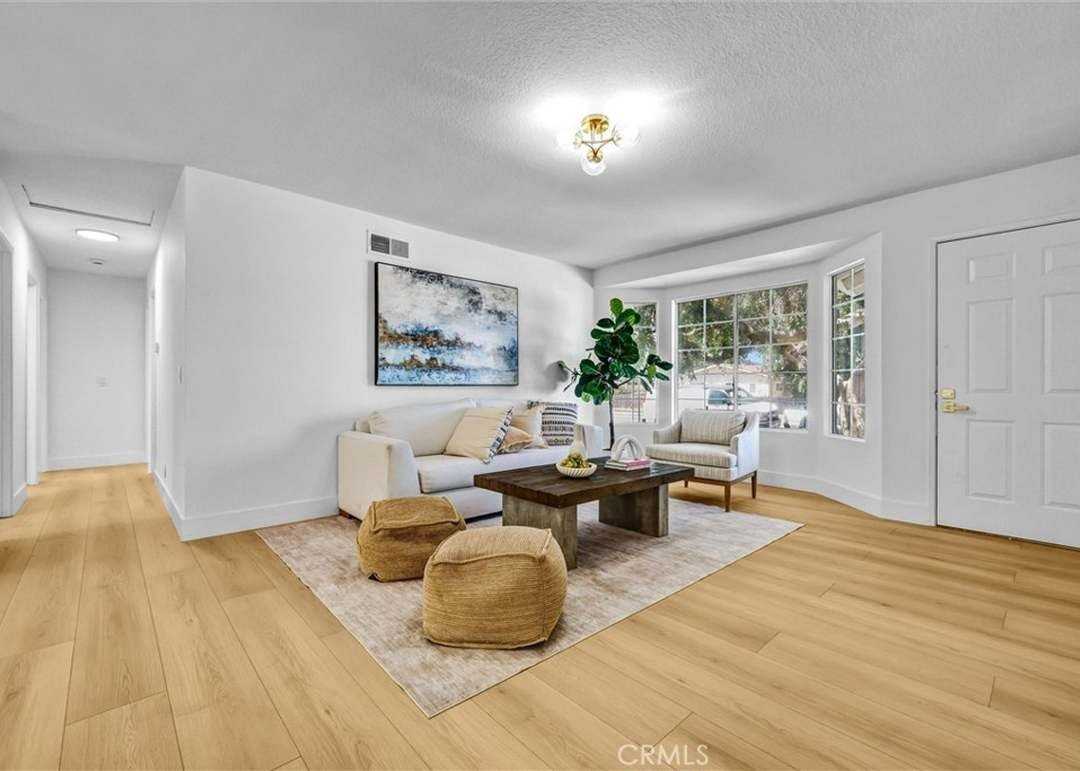 11518 Fidel Ave - Photo 2 of 20