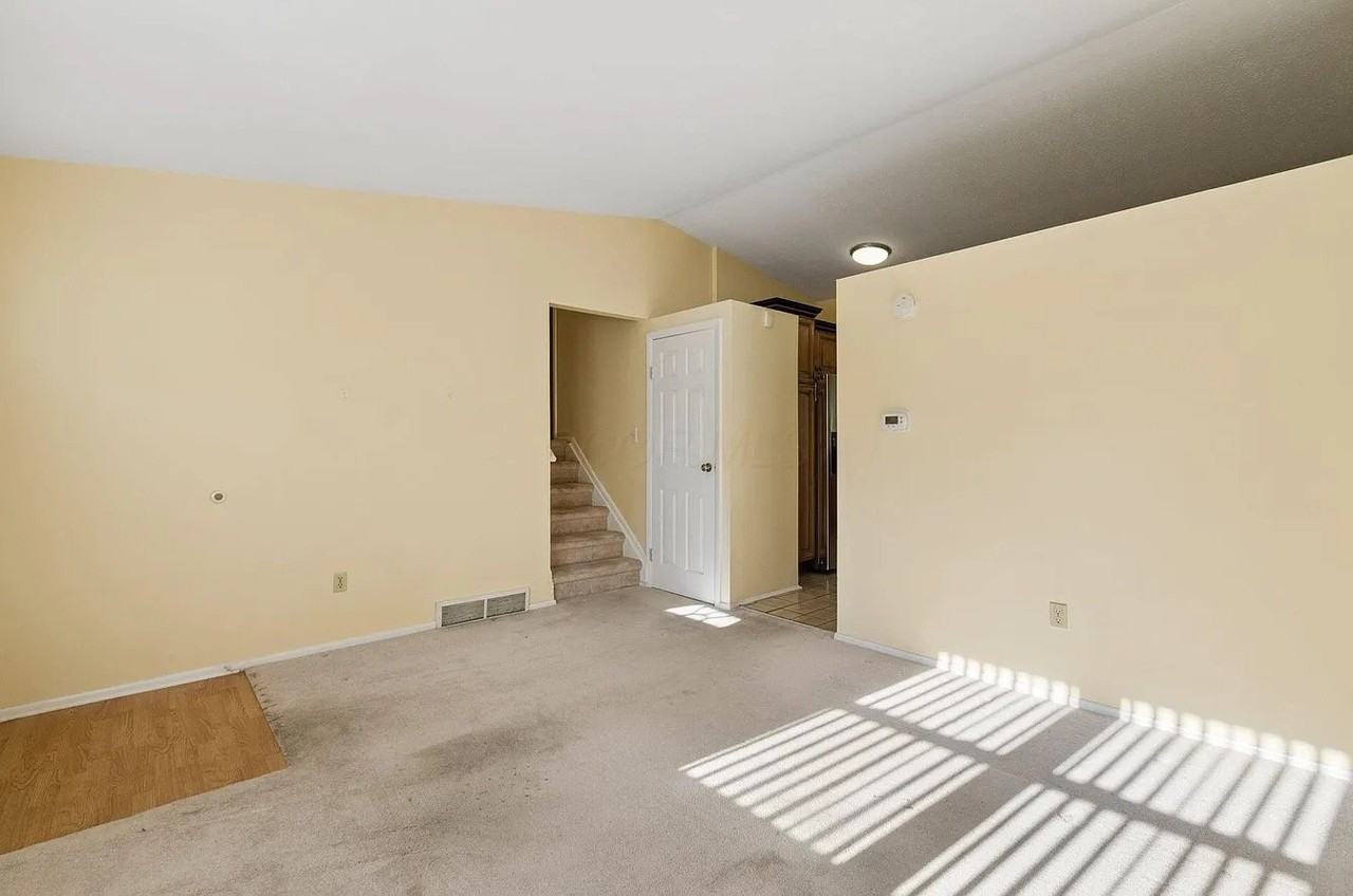 6093 Paris Blvd N - Photo 2 of 7