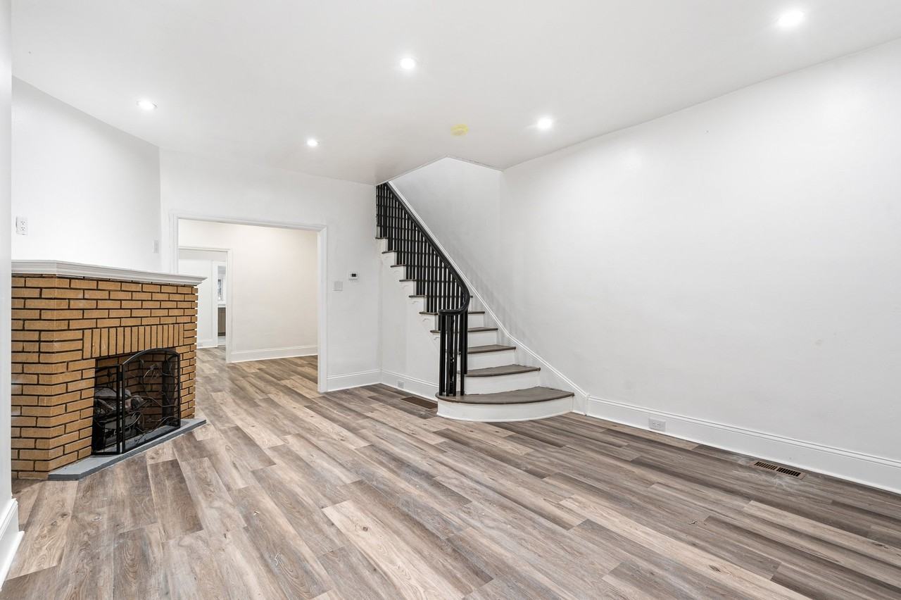 150 N Redfield St - Photo 4 of 14