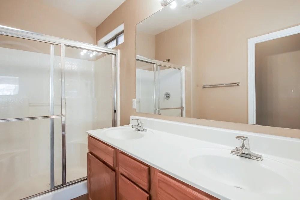 1627 W Minton St - Photo 4 of 9