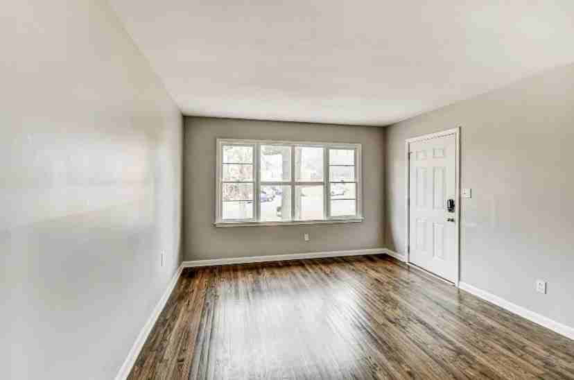 8436 9th Ave S - Photo 4 of 12