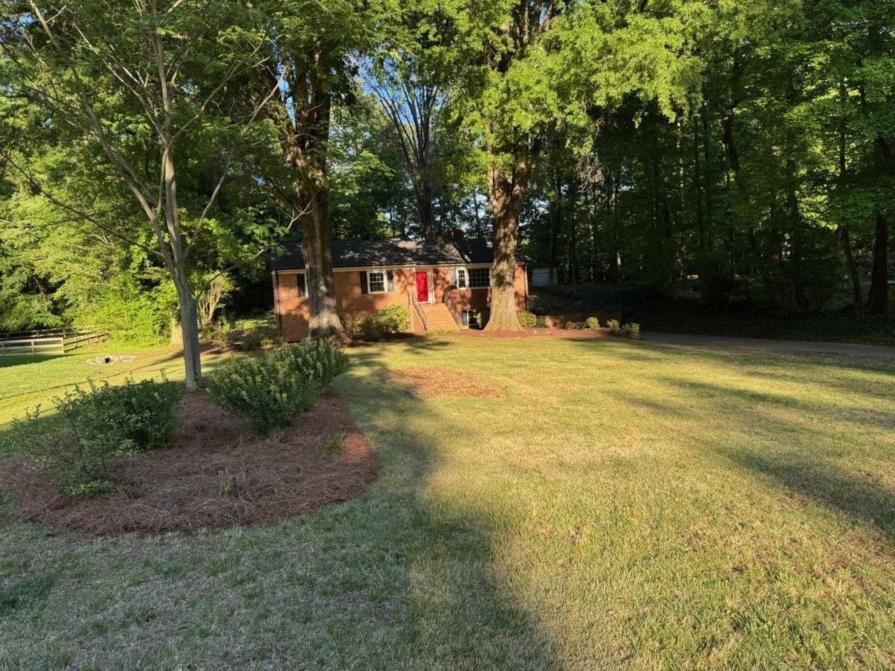 1114 Rustic Rd - Photo 2 of 19
