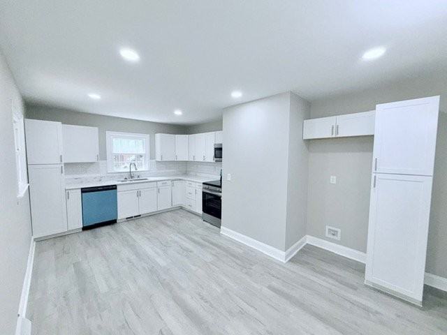 1114 Rustic Rd - Photo 3 of 19