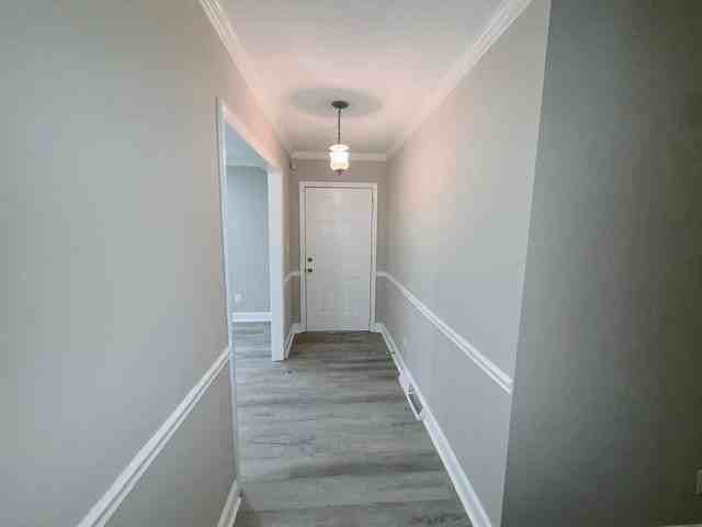 1114 Rustic Rd - Photo 7 of 19