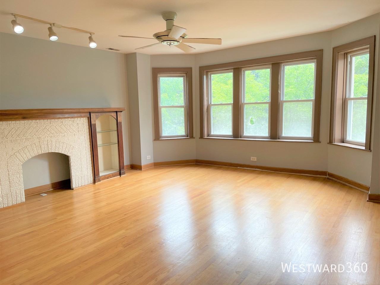 3722 W Wilson Ave #1E - Photo 2 of 22