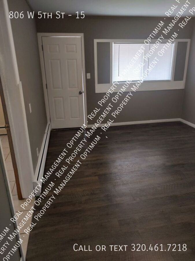 806 W 5th St #15 - Photo 6 of 13