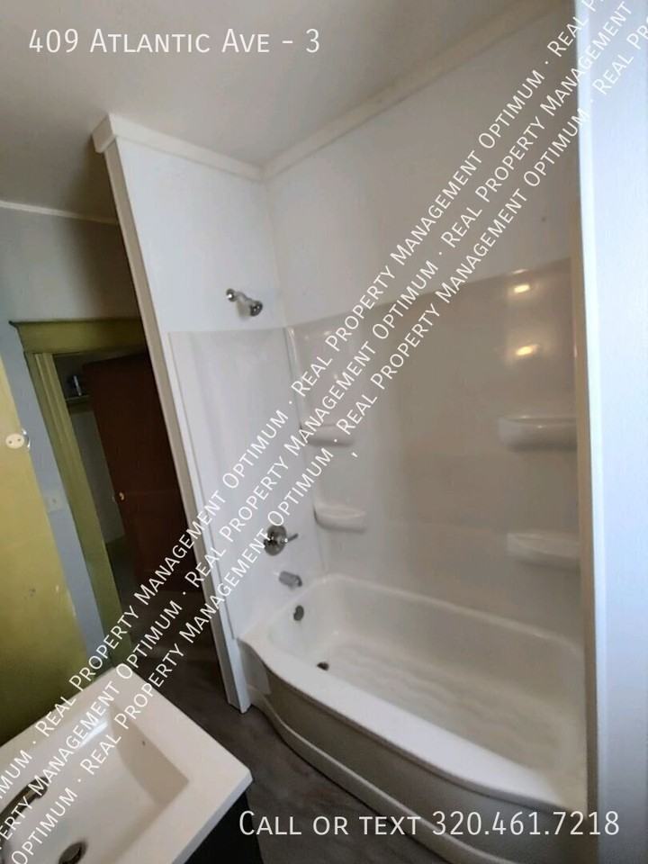 409 Atlantic Ave #3 - Photo 7 of 14
