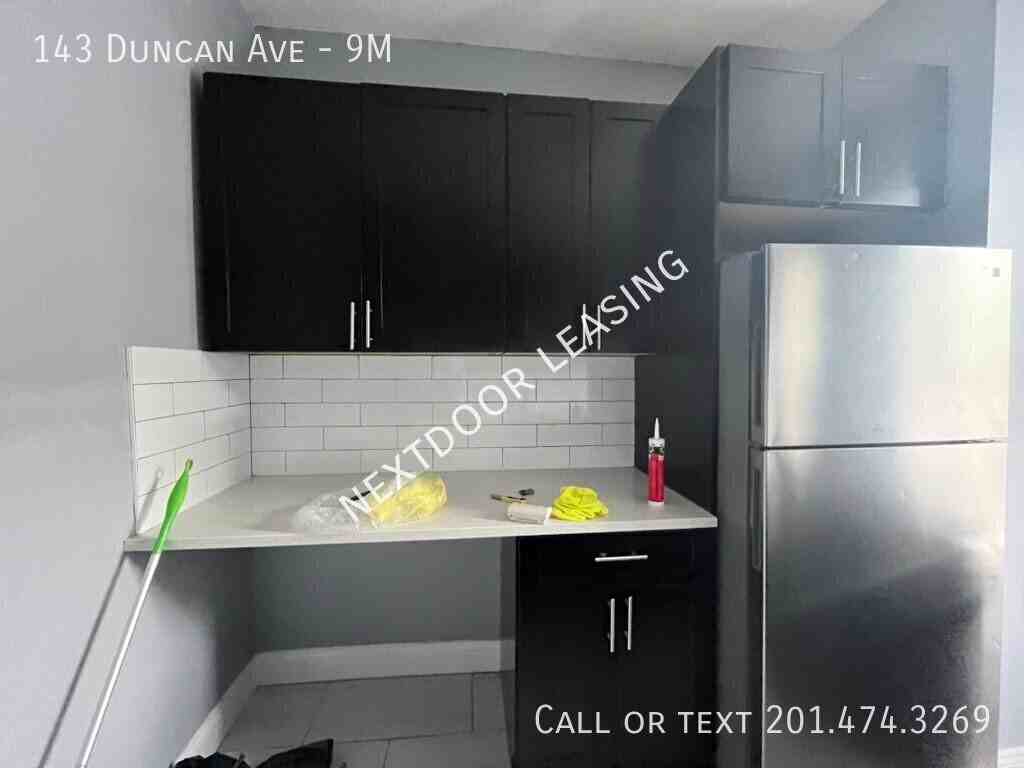 143 Duncan Ave #9M - Photo 2 of 8
