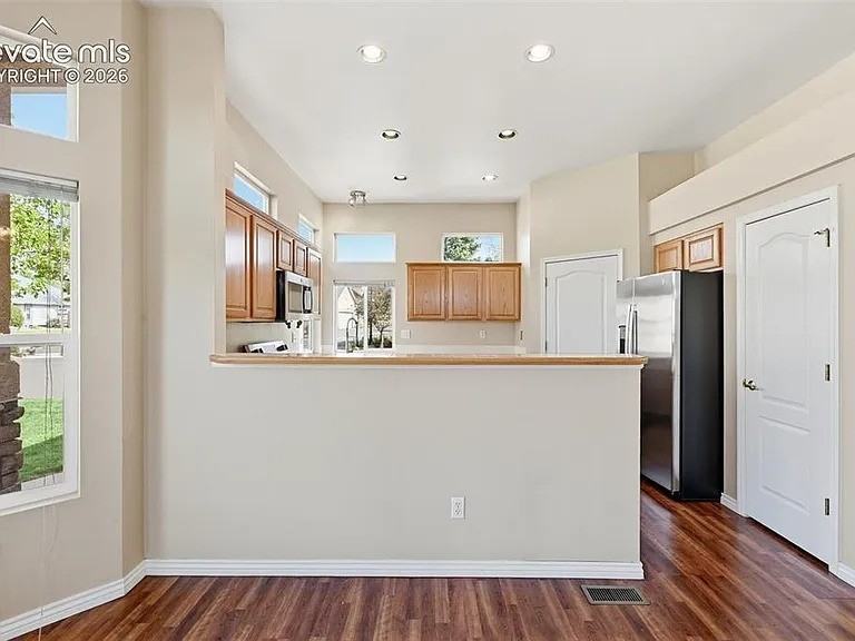 3417 Plantation Grv - Photo 5 of 25